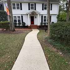 Gutter-Cleaning-Driveway-Cleaning-and-House-Washing-in-Simpsonville-SC 5